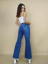 Cargar imagen en el visor de la galería, PANT. FLARE JEANS CRUZ - CÓDIGO: 23723  OP:1862
