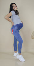 Cargar imagen en el visor de la galería, PANTALÓN JEAN C/APP PERLAS
