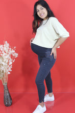 Cargar imagen en el visor de la galería, PANTALON CON ABERTURA EN BASTA
